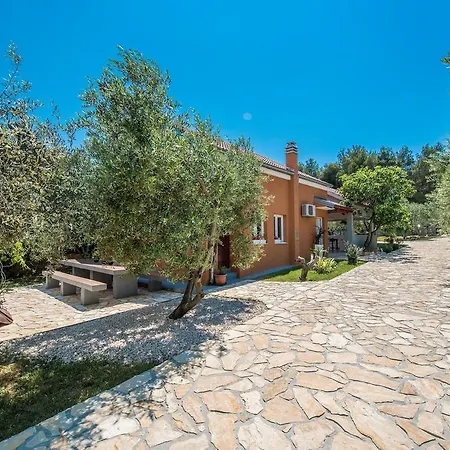 Leonarda Villa Pakoštane